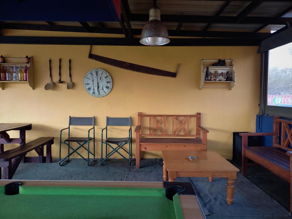 Backpackers Connection @ Jnb Airport Vandrarhem Benoni Exteriör bild